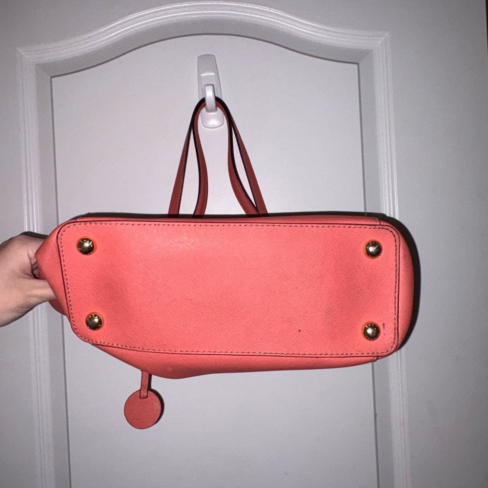 Vintage Authentic Michael Kors Vibrant Coral Tote Bag with Pockets - Picture 11 of 11